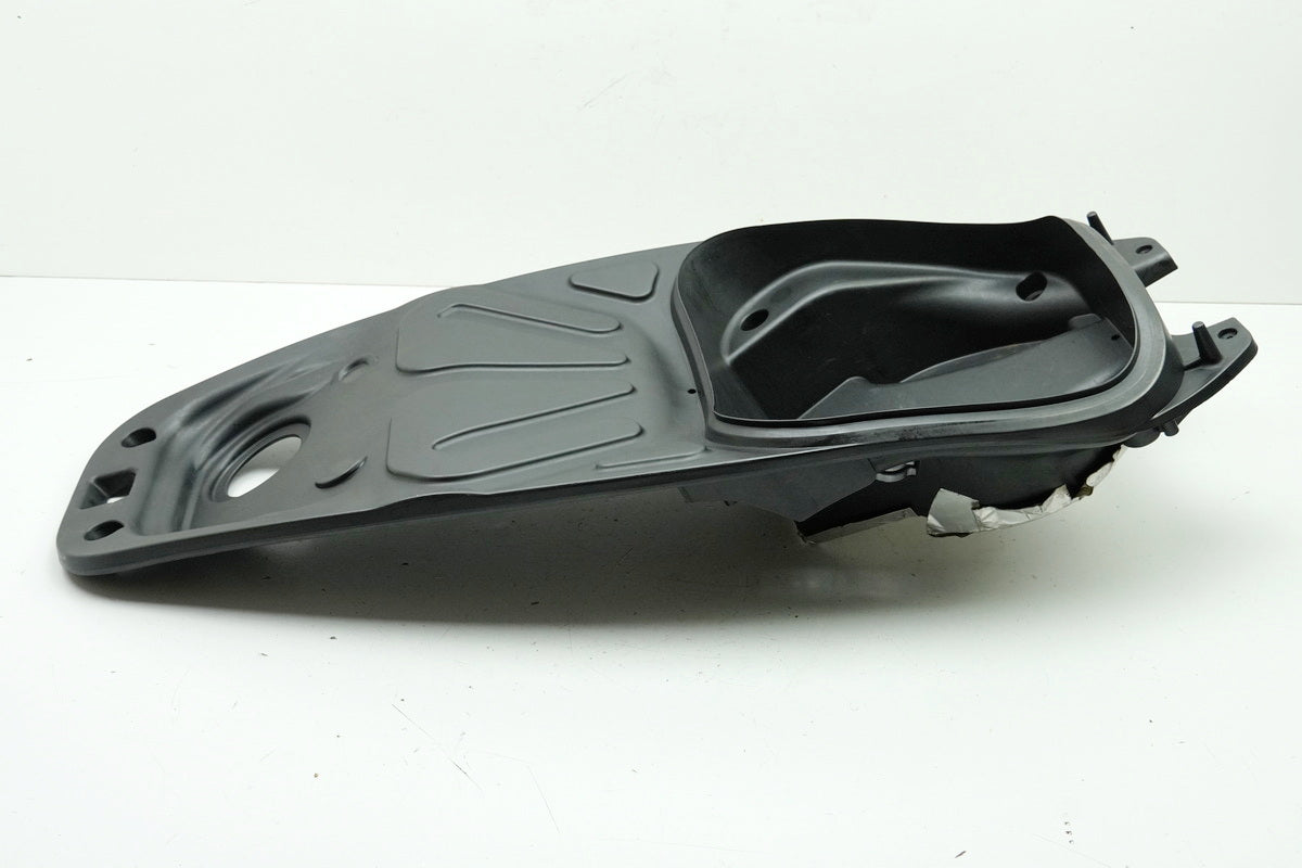 KYMCO PEOPLE GT 300 i V4 Helmet Compartment Storage Compartment Wheel Arch Fender Trim Cover