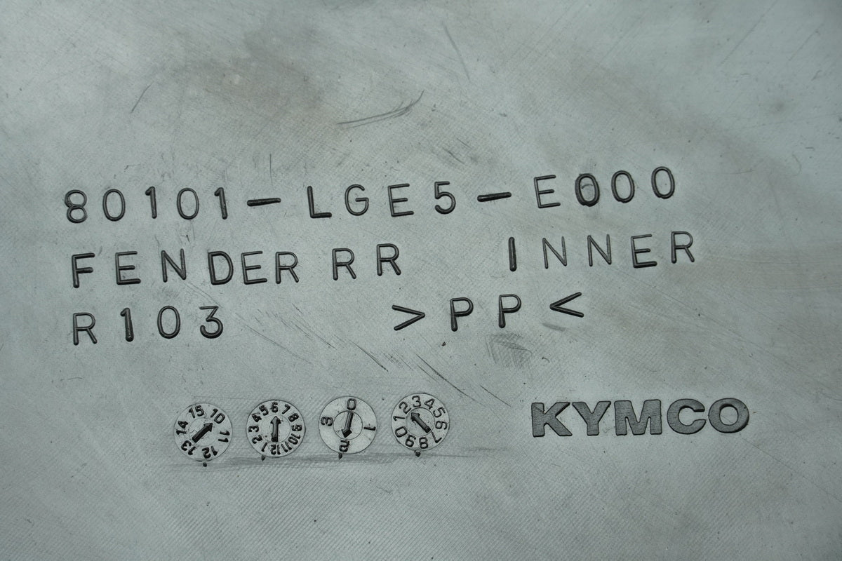 KYMCO PEOPLE GT 300 i V4 Rear Fender Mudguard Wheel Arch Trim