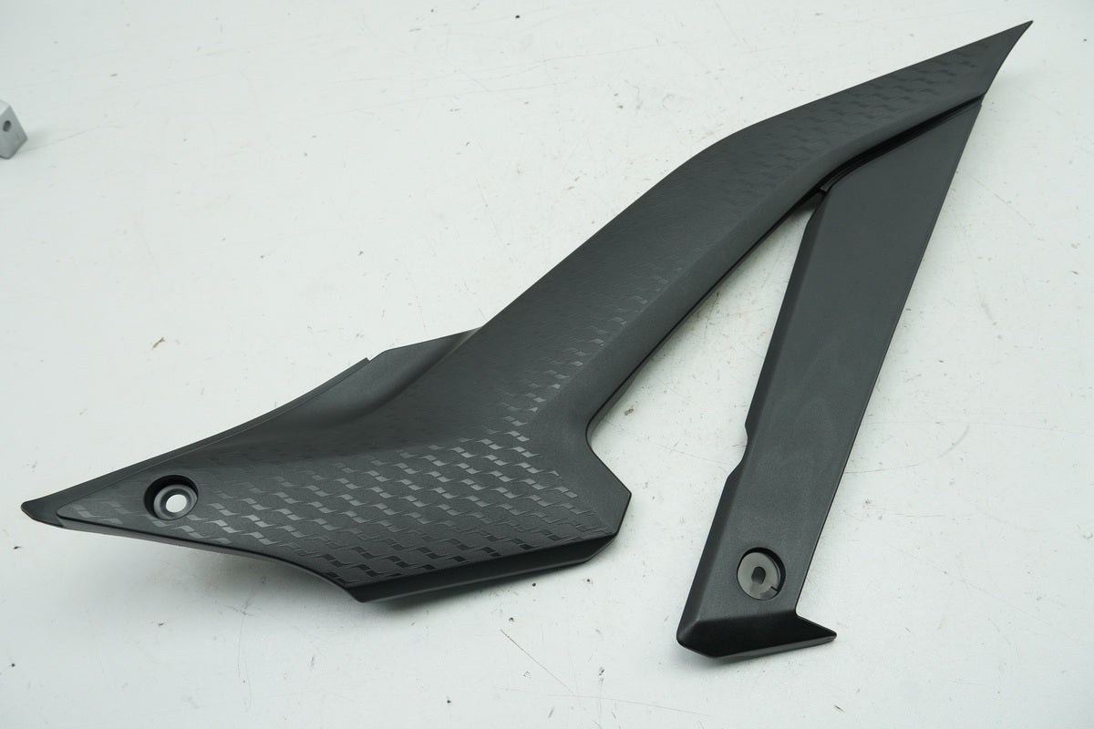 YAMAHA YZF R3 Side Cover Right Fairing Cover Trim BS7F171X00