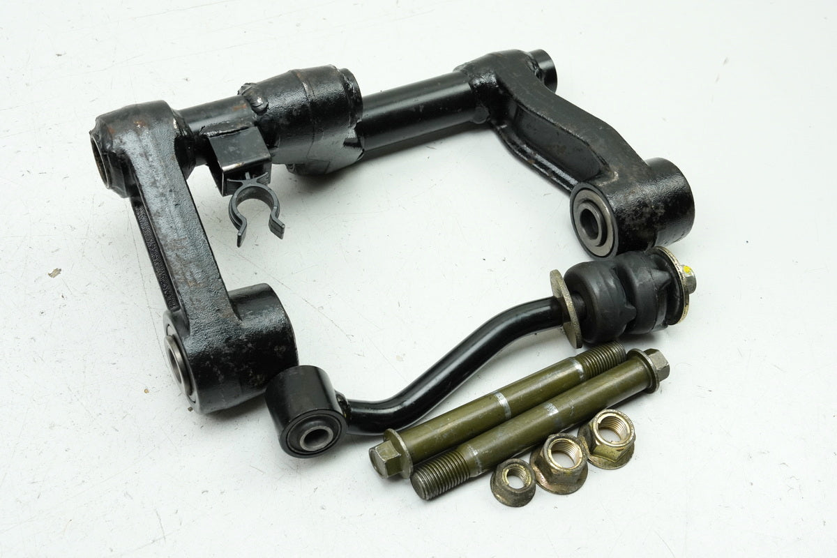 KYMCO PEOPLE GT 300 i V4 Bracket Engine Axle Bolt Engine Mount Support