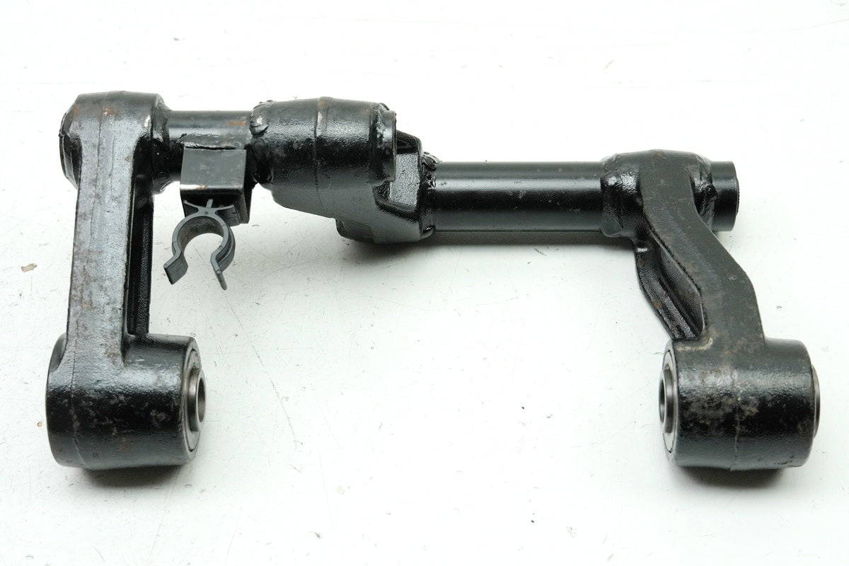 KYMCO PEOPLE GT 300 i V4 Bracket Engine Axle Bolt Engine Mount Support