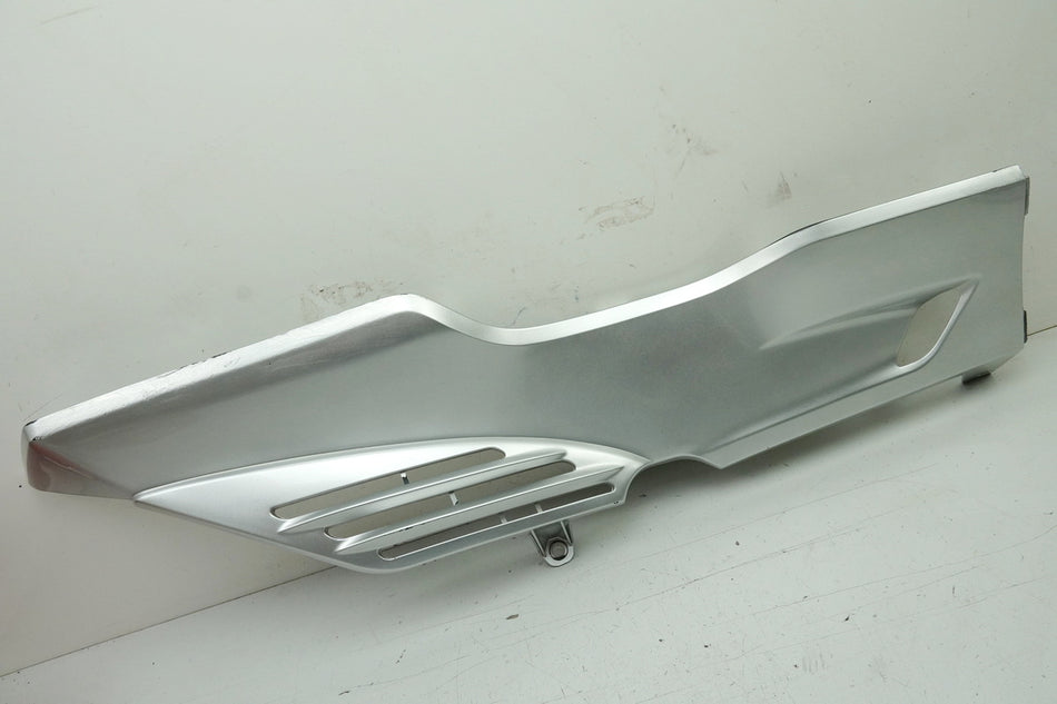 SUZUKI AN 400 WVAU BURGMAN Lower Fairing Right Belly Pan Cover K1 K2