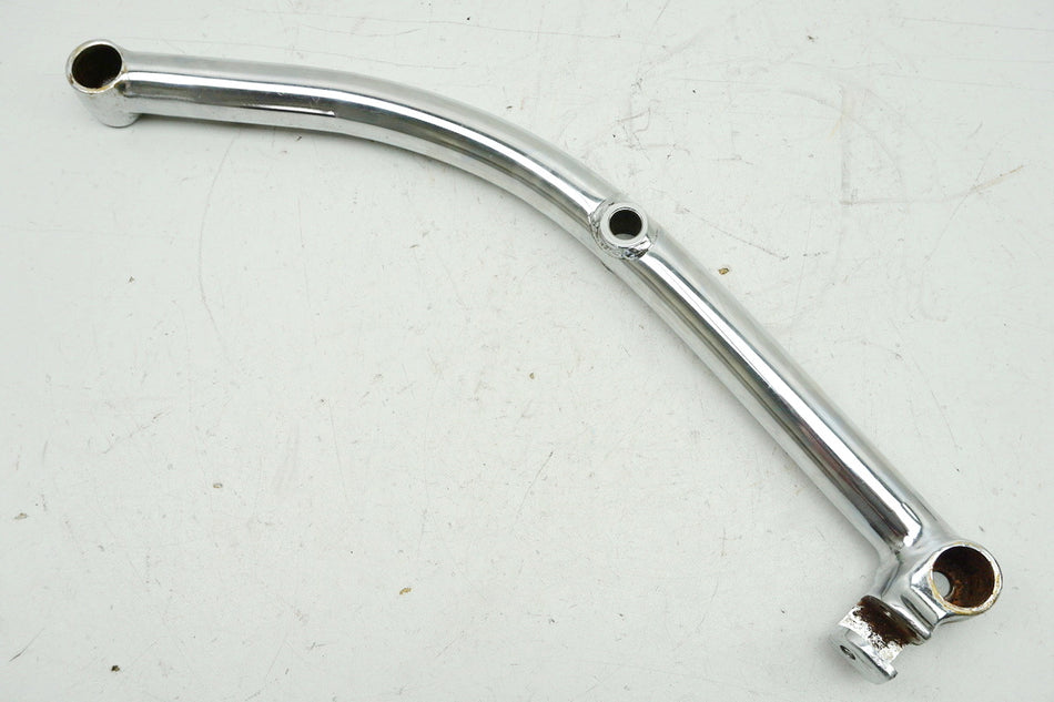 SUZUKI VS 750 VR51A INTRUDER Soporte guardabarros derecho Estribera Tirante Soporte