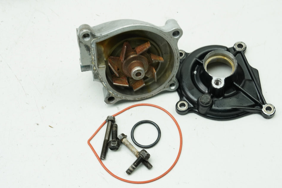 KAWASAKI ZZR 1100 D ZXT10D G Water Pump Cover Engine Engine Cover Water Pump