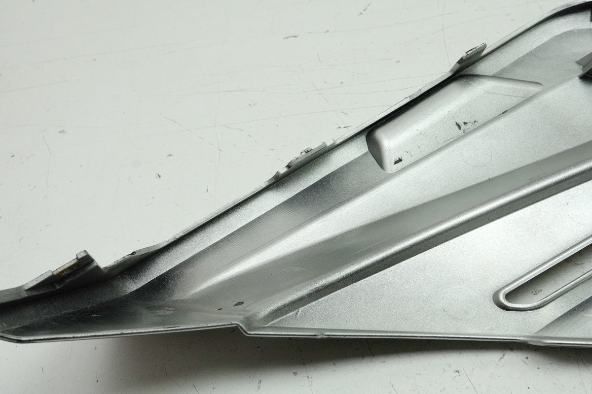 SUZUKI AN 400 WVAU BURGMAN Verkleidung unten links Bugspoiler Abdeckung K1 K2