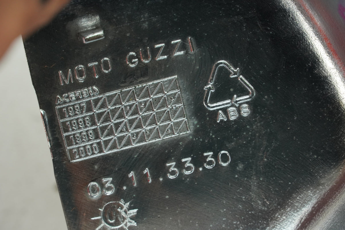 MOTO GUZZI California 1100 EV KD Abdeckung Einspritzanlage rechts Cover