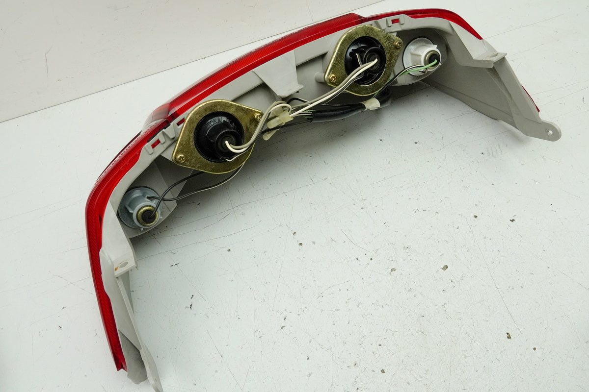 SUZUKI AN 400 WVAU BURGMAN Rücklicht Lampe Rückleuchte Blinker Kabel K1 K2