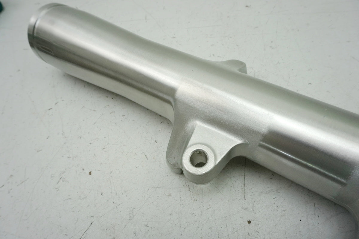 YAMAHA XVS 650 DRAGSTAR CLASSIC Fork Tube Right Fork Foot for Fork 5BN-23136-00