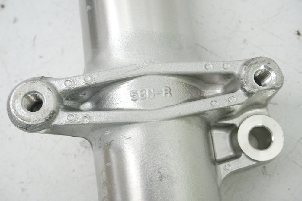 YAMAHA XVS 650 DRAGSTAR CLASSIC Fork Tube Right Fork Foot for Fork 5BN-23136-00