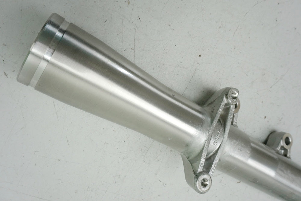 YAMAHA XVS 650 DRAGSTAR CLASSIC Fork Tube Right Fork Foot for Fork 5BN-23136-00