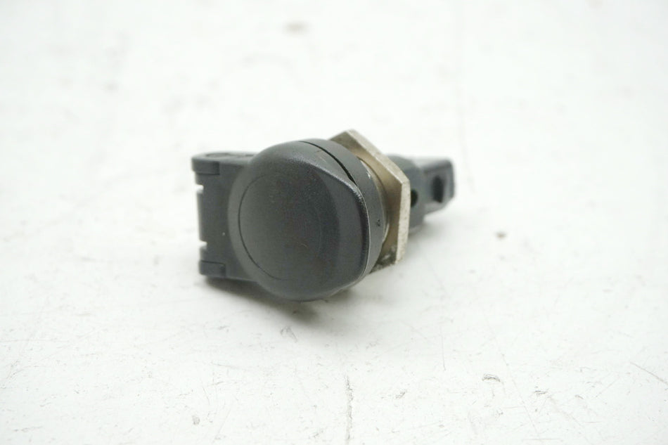 BMW R 850 R 259 TOMA DE CORRIENTE BORNE
