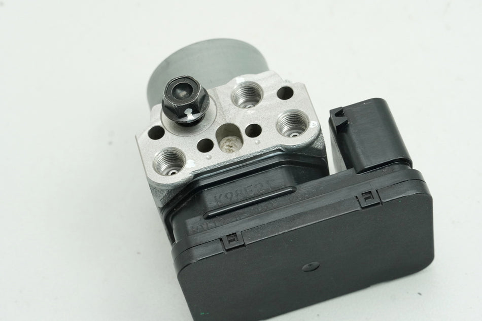 HONDA CB 125 R JC91 Bomba ABS Modulador de presión Unidad de control (para circuito de freno)