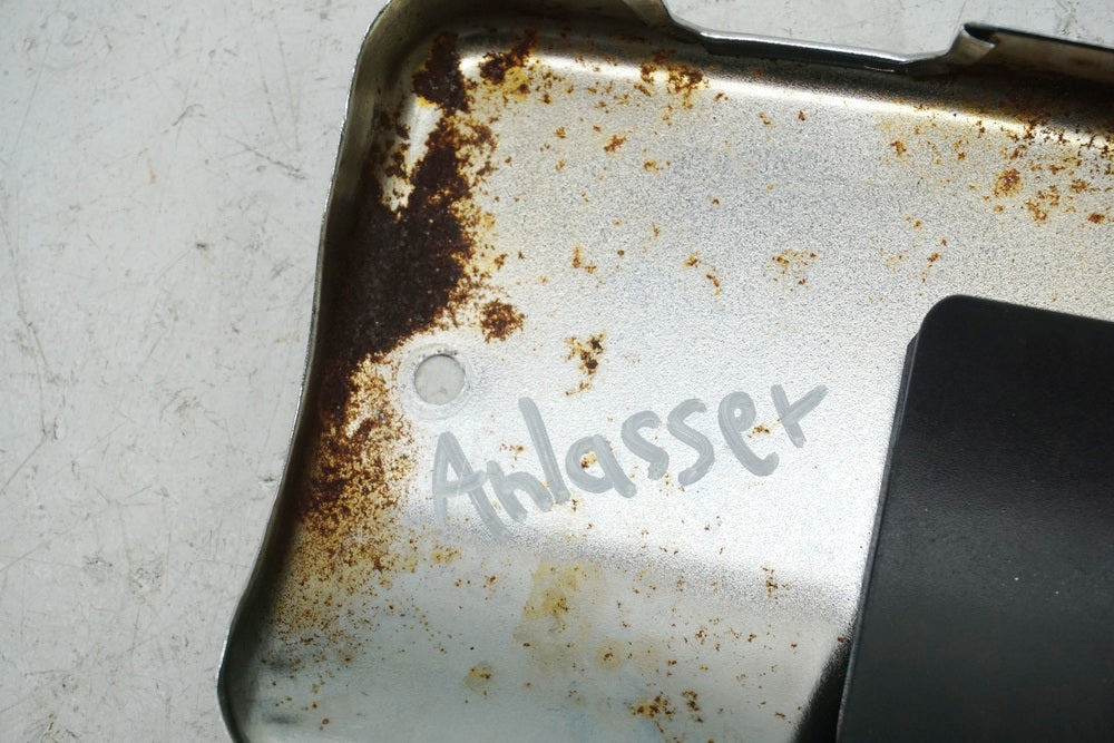SUZUKI VS 750 VR51A INTRUDER Starter Cover Trim