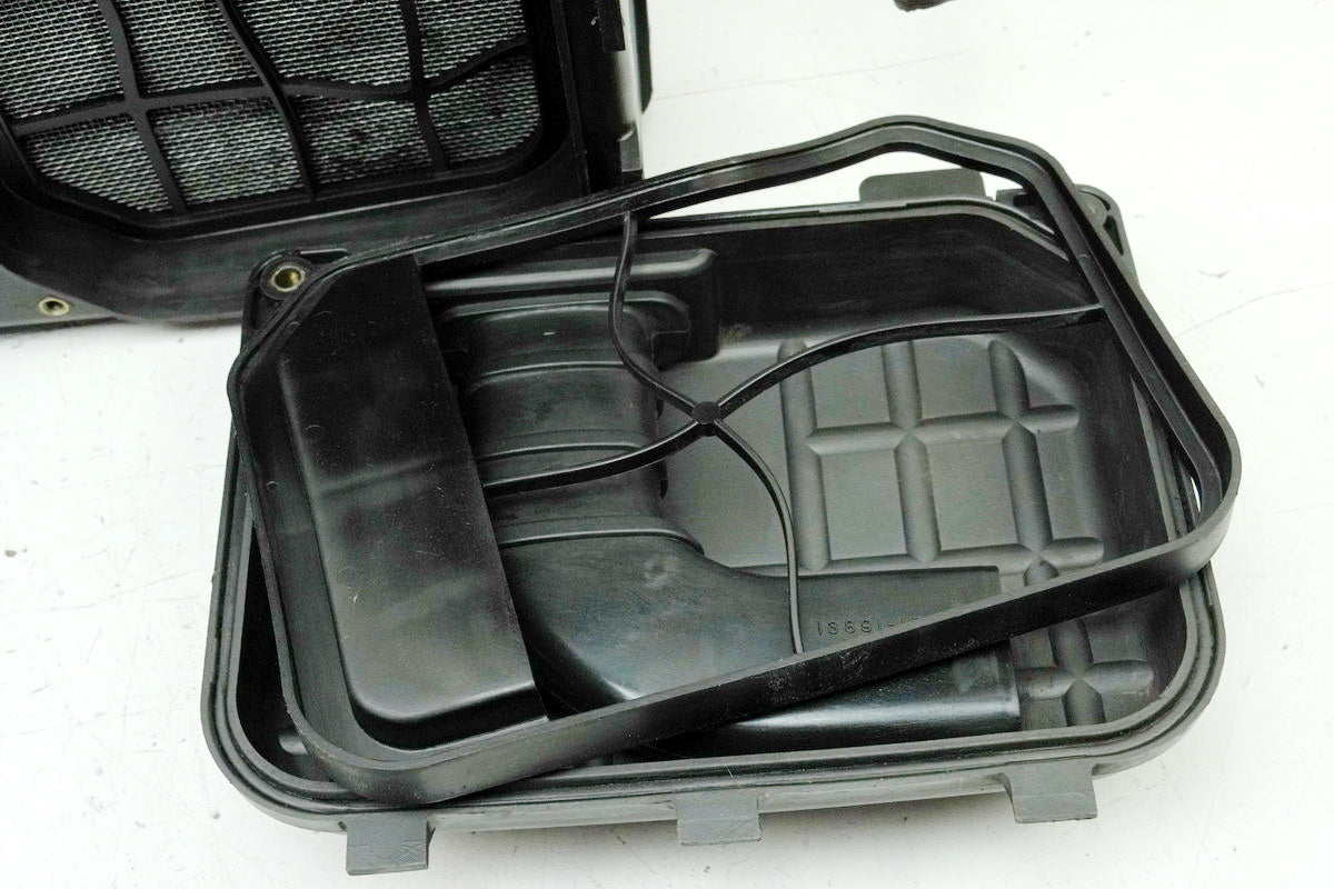 SUZUKI AN 400 WVAU BURGMAN Airbox Luftfilterkasten Luftfiltergehäuse K1 K2