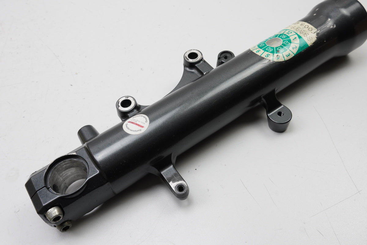 KAWASAKI ZX-6R ZX600J Tauchrohr rechts Gabelfuß für Gabel Gabelholm 00-01