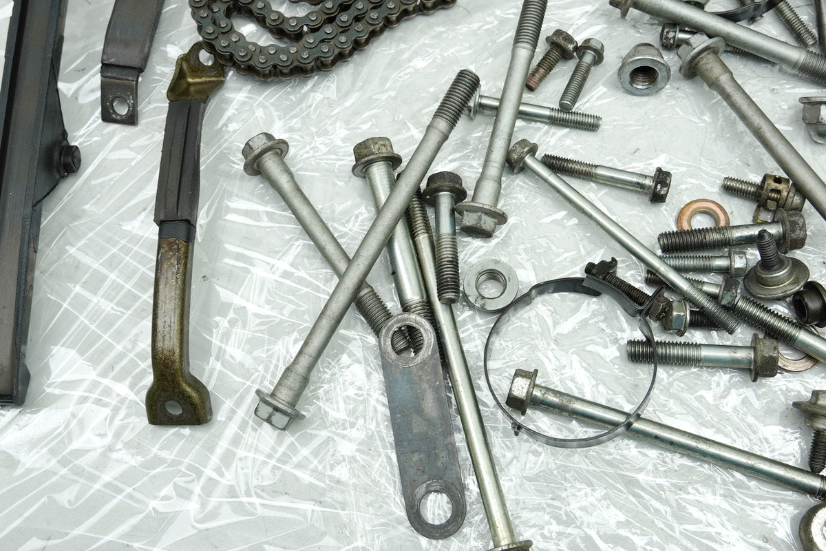 HONDA CBR 1000 SC24 Screws Small Parts for Engine Cylinder Engine Cover