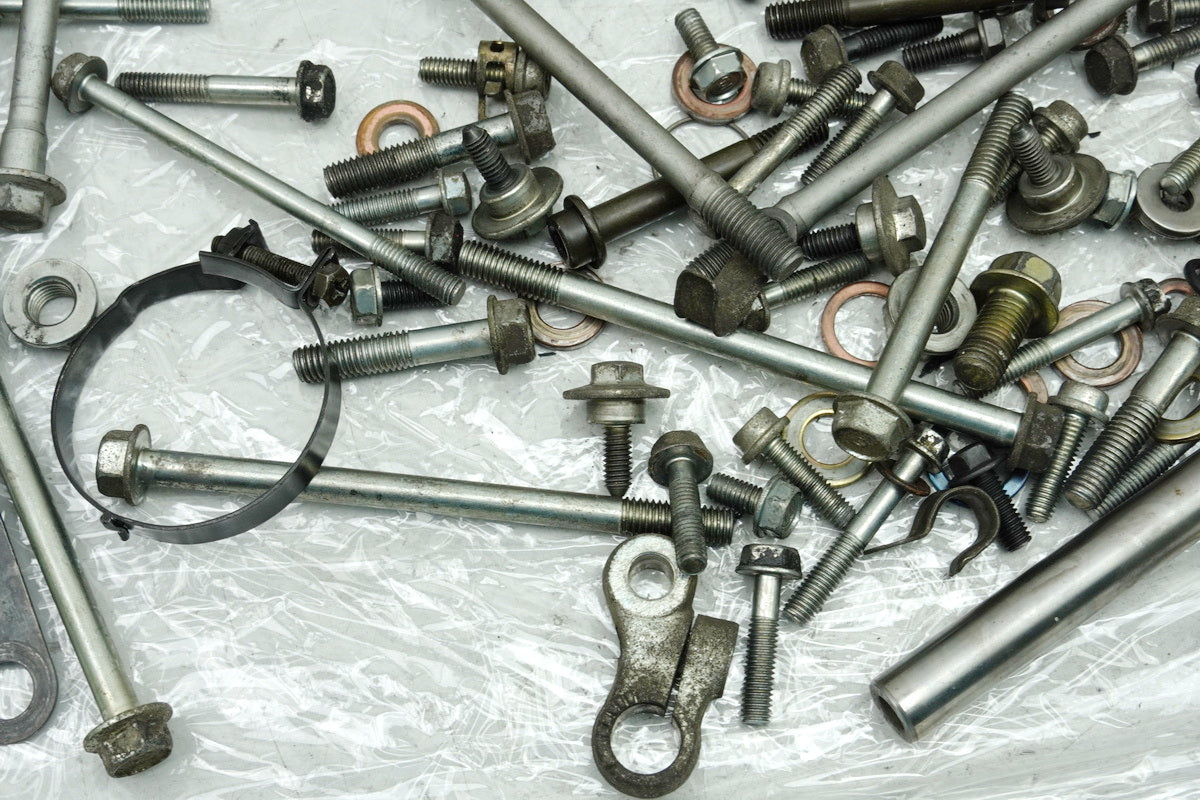 HONDA CBR 1000 SC24 Screws Small Parts for Engine Cylinder Engine Cover