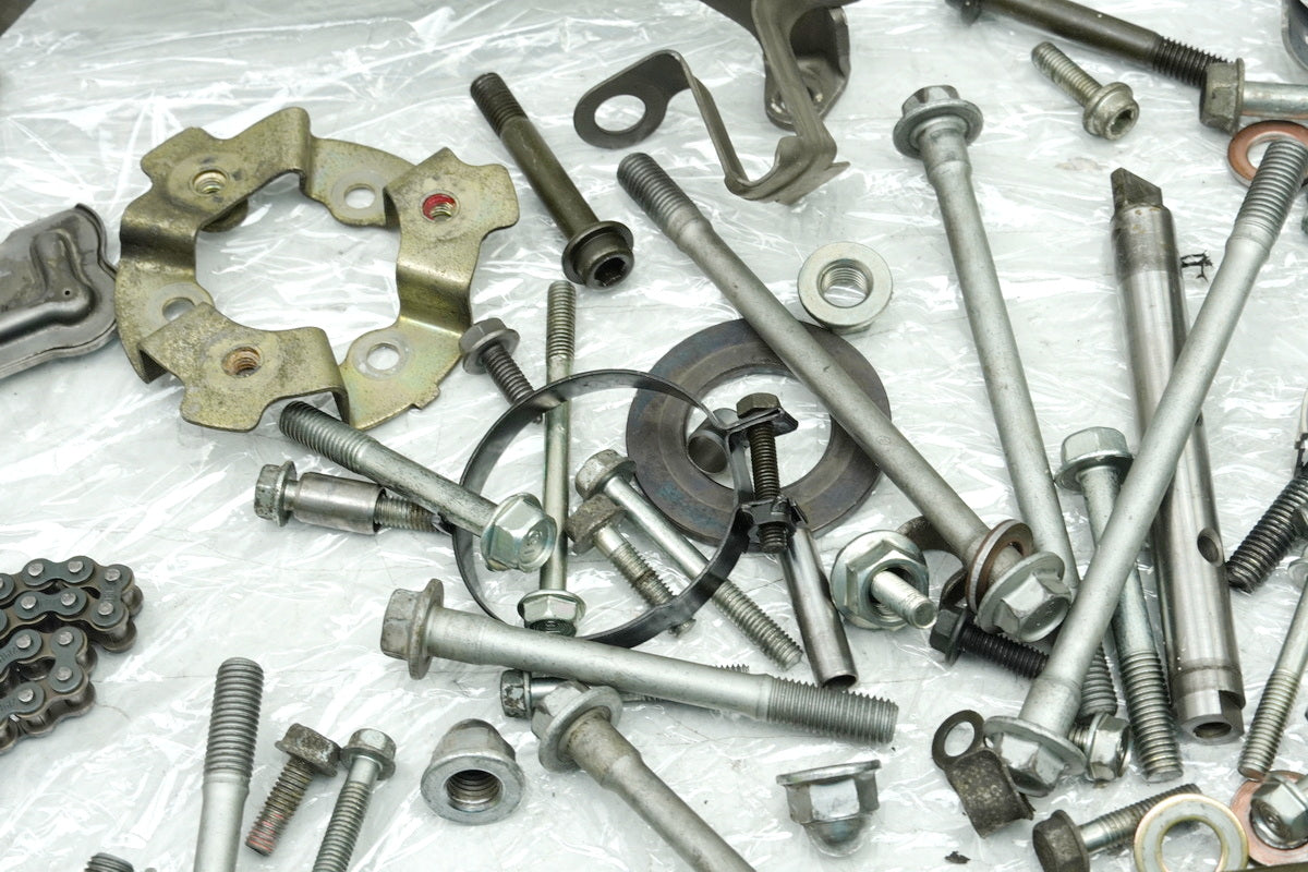 HONDA CBR 1000 SC24 Screws Small Parts for Engine Cylinder Engine Cover