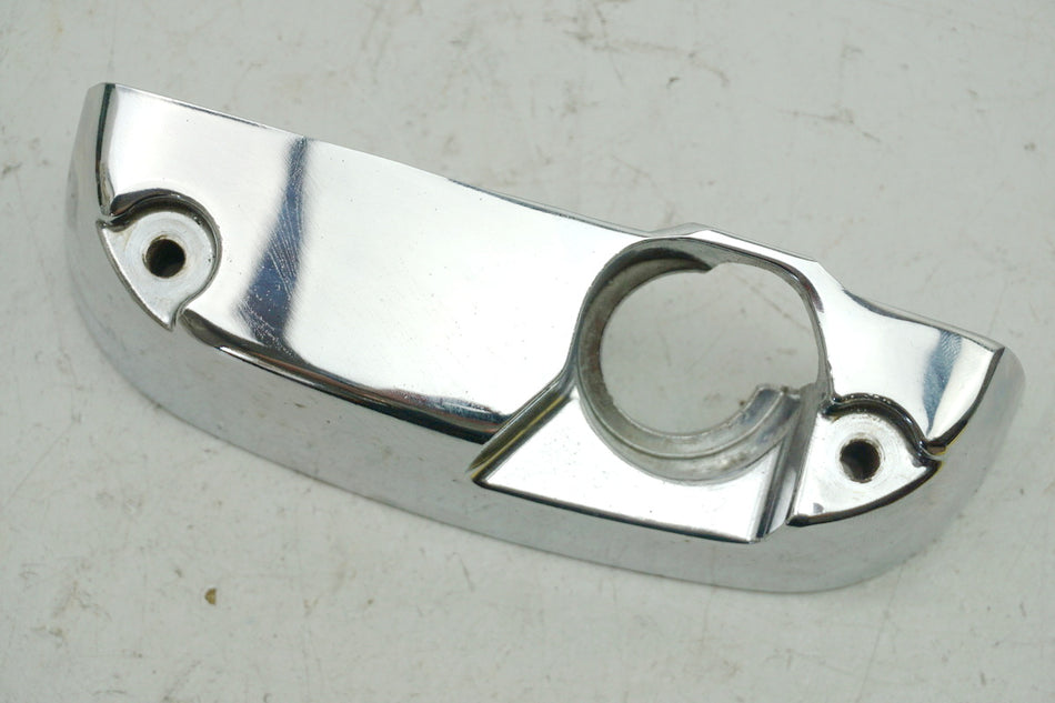 SUZUKI VS 750 VR51A INTRUDER Tapa culata derecha delantera Cubierta embellecedor