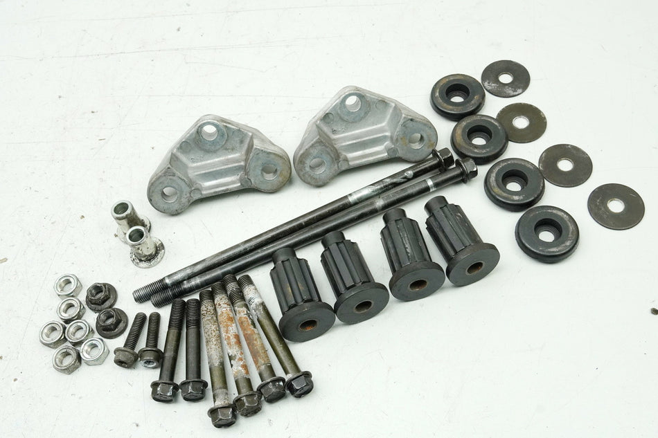KAWASAKI ZZR 1100 D ZXT10D G Bracket Engine Screws Axle Bolts Engine Mount