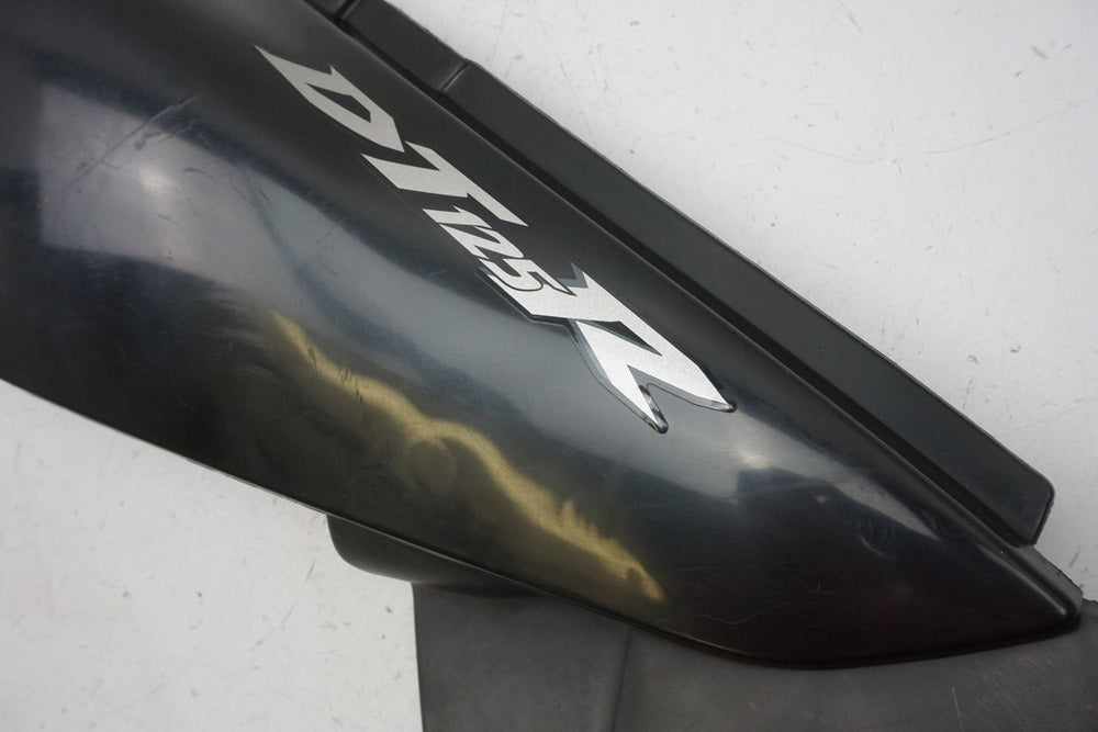 YAMAHA DT 125 R RE Carenado trasero derecho Tapa lateral 1D0-F1721-10