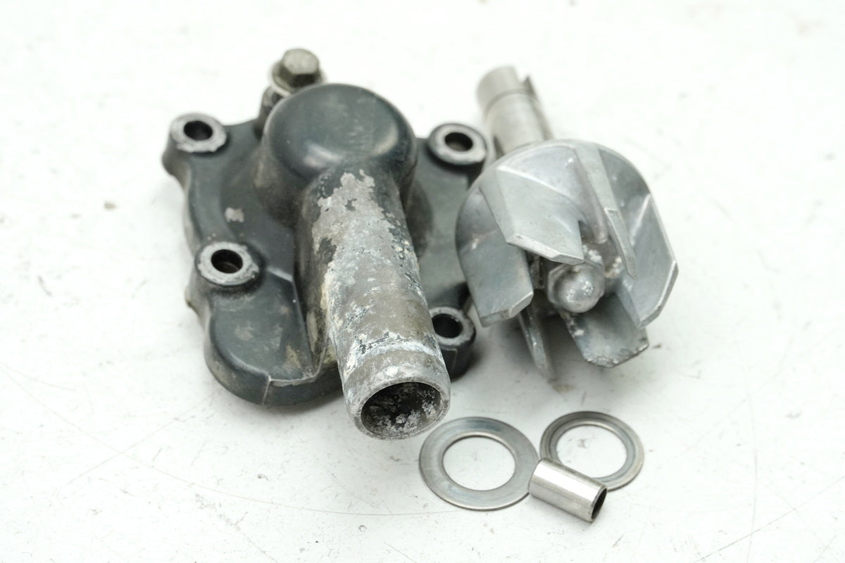 KYMCO PEOPLE GT 300 i V4 Water Pump Shaft Impeller Engine Cover
