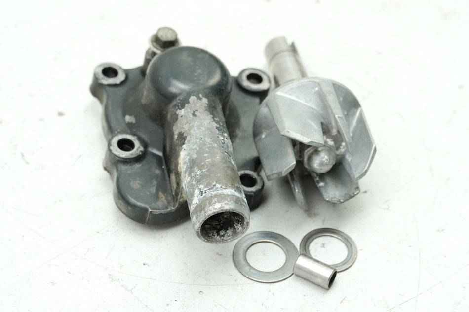 KYMCO PEOPLE GT 300 i V4 Water Pump Shaft Impeller Engine Cover