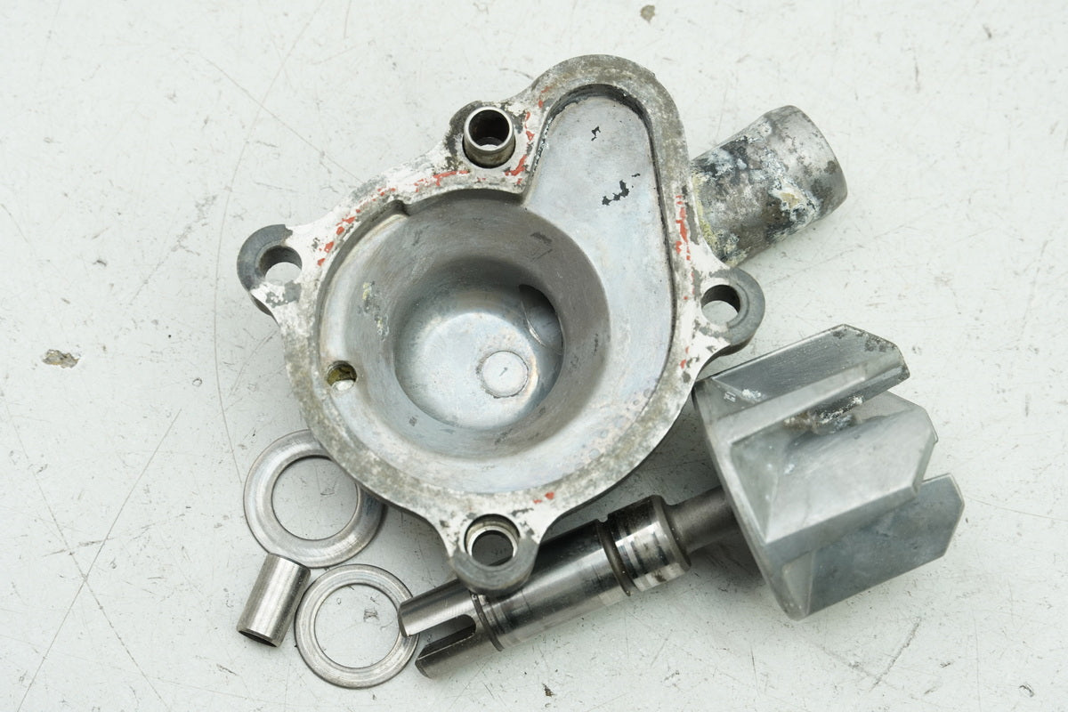 KYMCO PEOPLE GT 300 i V4 Water Pump Shaft Impeller Engine Cover