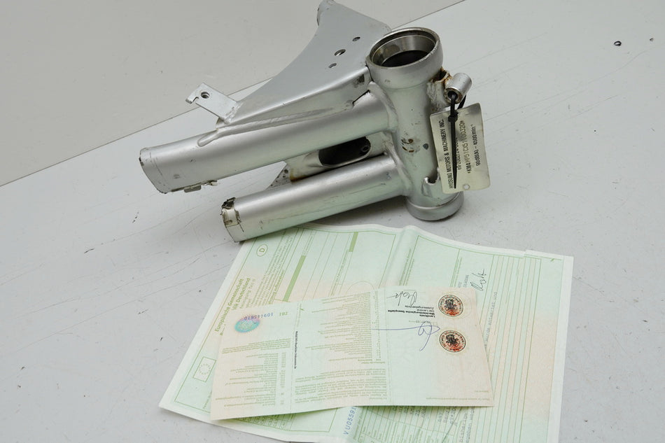 HYOSUNG GT 650 R Bastidor y Documentos de la Parte Delantera del Bastidor Placa