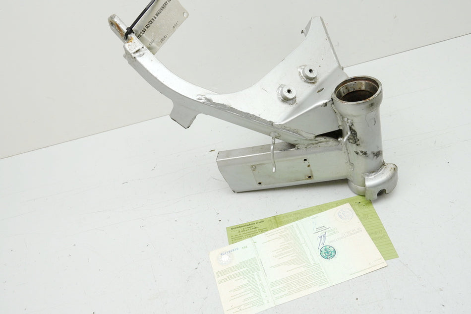 HYOSUNG GT 125 N Chasis y papeles, pipa de dirección, permiso de circulación, documentos, placa