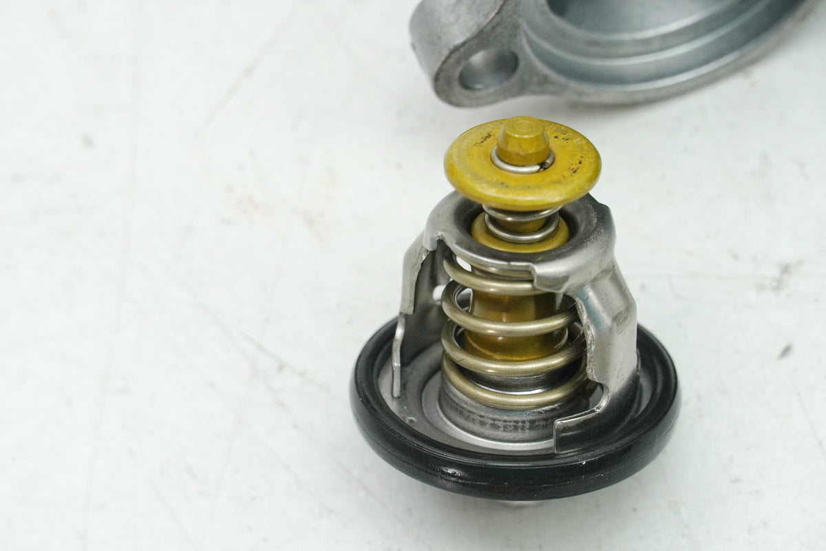 HONDA CB 125 R JC91 Thermostat Thermostat Unit Housing (for engine)