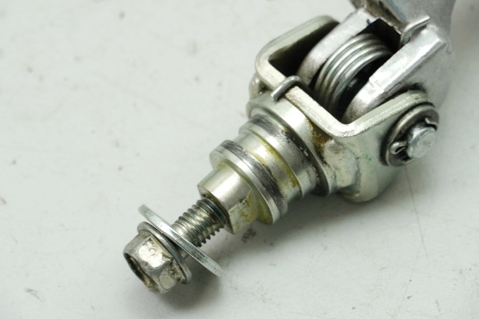 HONDA CB 125 R JC91 Estribera delantera derecha original para conductor, soporte articulado, alojamiento