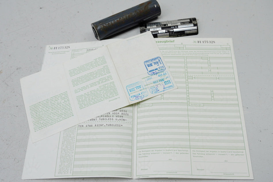 SUZUKI AN 400 BURGMAN AU Chasis y papeles Cabeza de chasis Placa de características Documentos