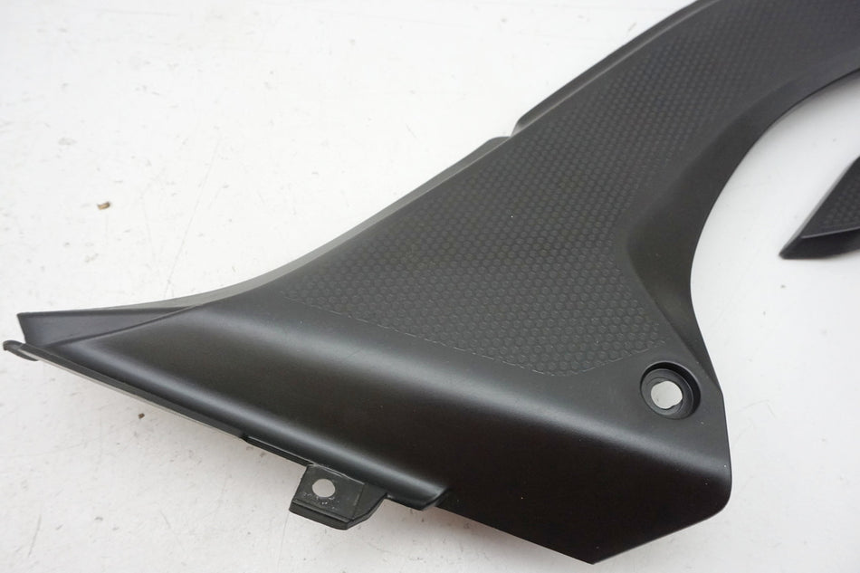 YAMAHA WR 125 X - Tapa lateral derecha Cubierta Carenado - 22B-F1721-00