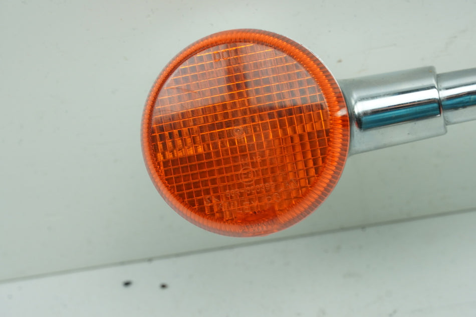 KAWASAKI VN 2000 Classic Intermitente delantero Soporte Cubierta Varilla - 23051-0003