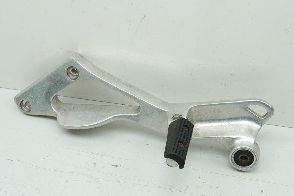YAMAHA TDM 850 4TX Footpeg Plate Pillion Left Holder Footrest Footrest Bracket