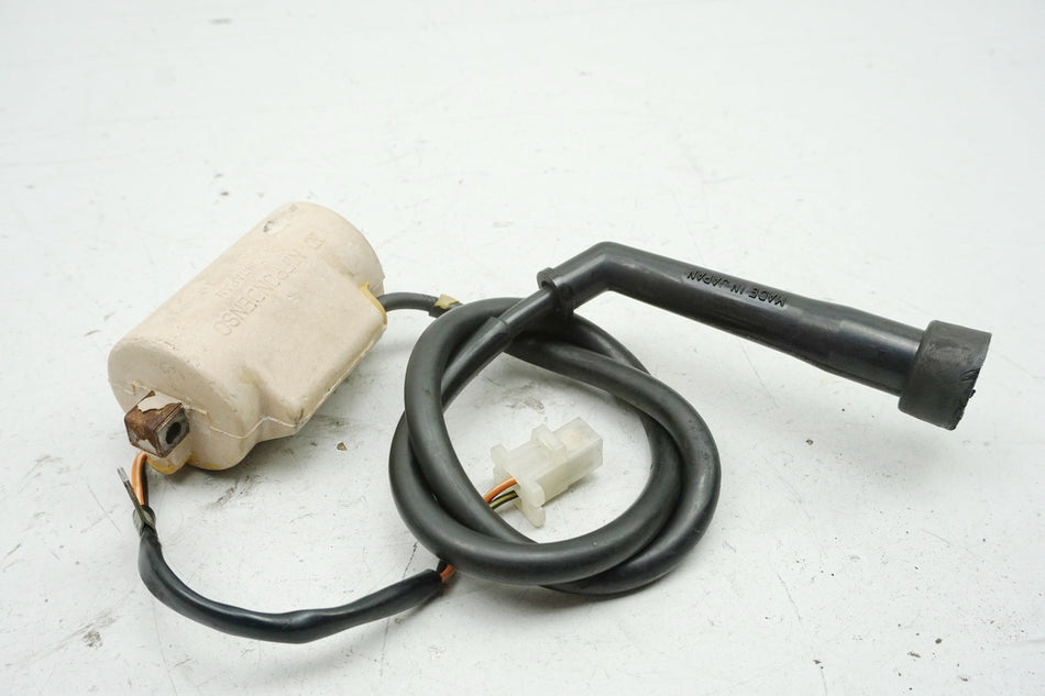 SUZUKI VS 750 VR51A INTRUDER Zündspule vorn Zündkerzenstecker Ignition Coil