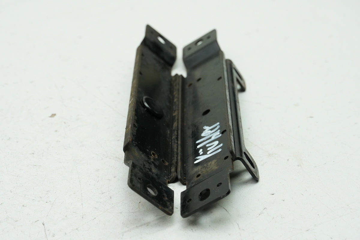 KYMCO PEOPLE GT 300 i V4 Bracket Radiator Mounting Plate Support