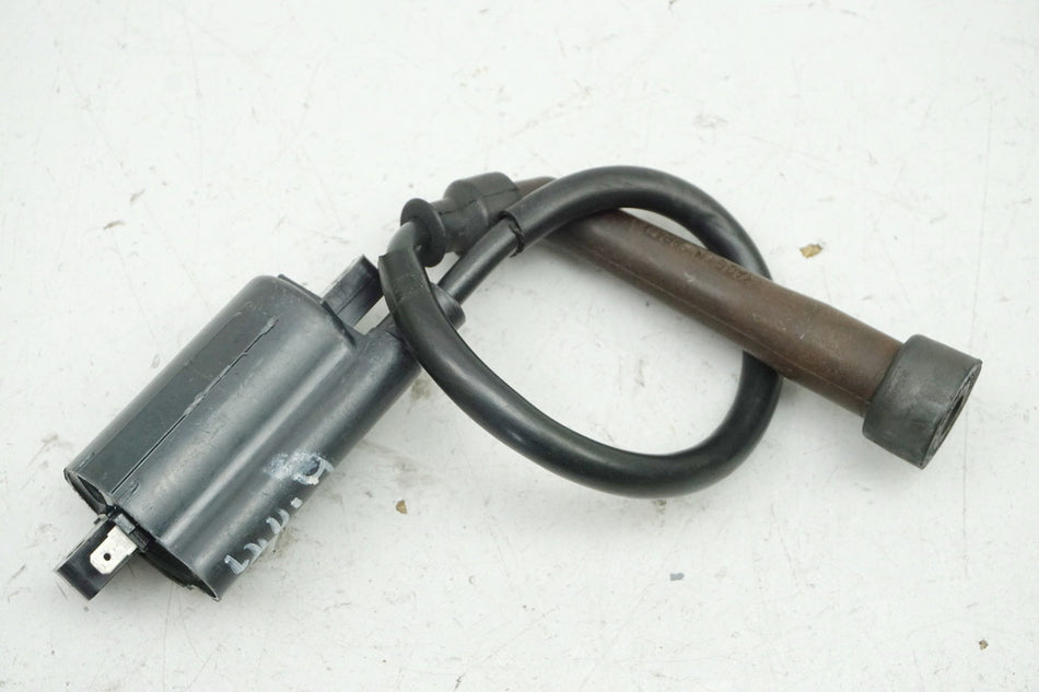 SUZUKI VS 750 VR51A INTRUDER Zündspule hinten Zündkerzenstecker Ignition Coil