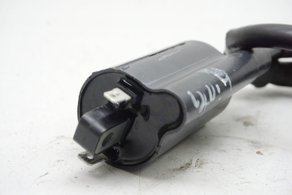 SUZUKI VS 750 VR51A INTRUDER Zündspule hinten Zündkerzenstecker Ignition Coil