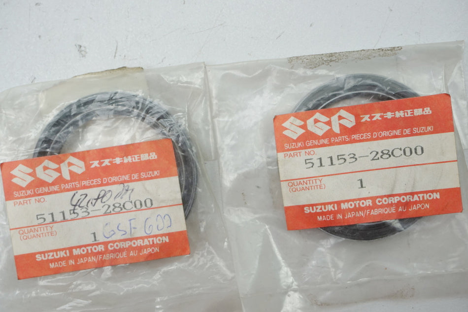 Suzuki Retén de horquilla, par 51153-28C00 (51153-27C20) GS GSF - NUEVO