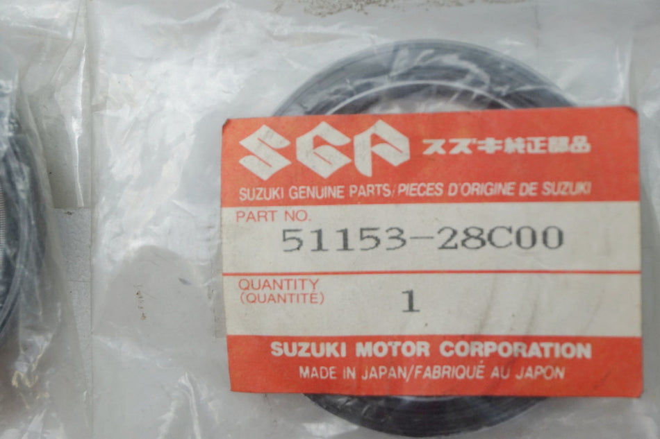 Suzuki Retén de horquilla, par 51153-28C00 (51153-27C20) GS GSF - NUEVO