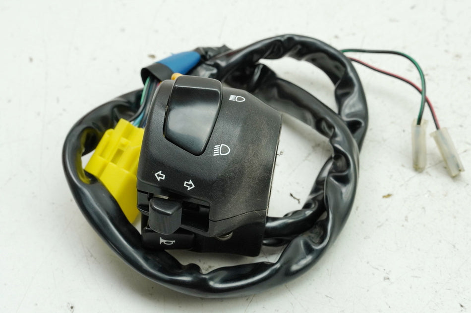 SUZUKI AN 400 WVAU BURGMAN Interruptor manillar izquierdo Interruptor luces intermitentes K1 K2