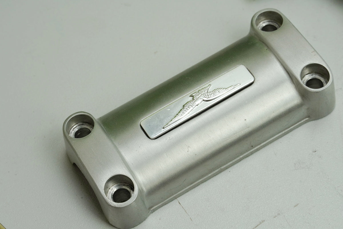 MOTO GUZZI California 1100 EV KD Lenkerklemmung Halter Lenker Riser Bügelbolzen