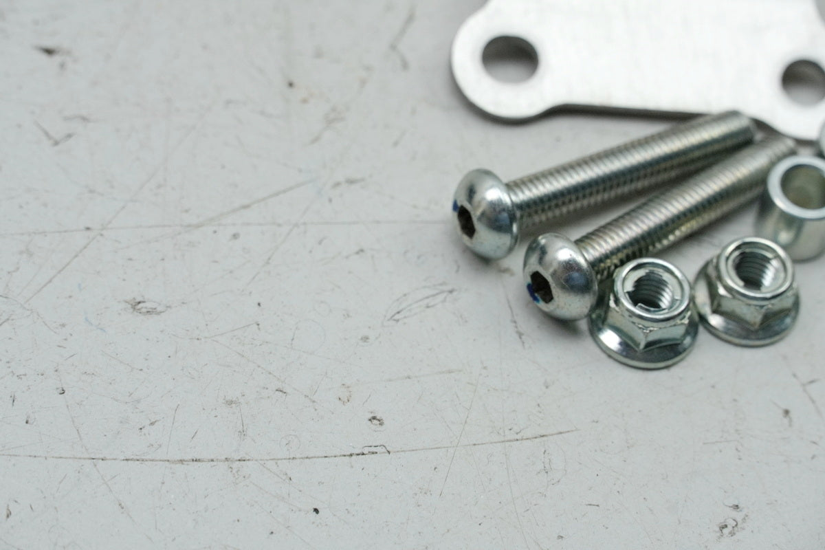 YAMAHA MTN 1000 MT-10 RN78 Cover Switch Sidestand Bracket Screw