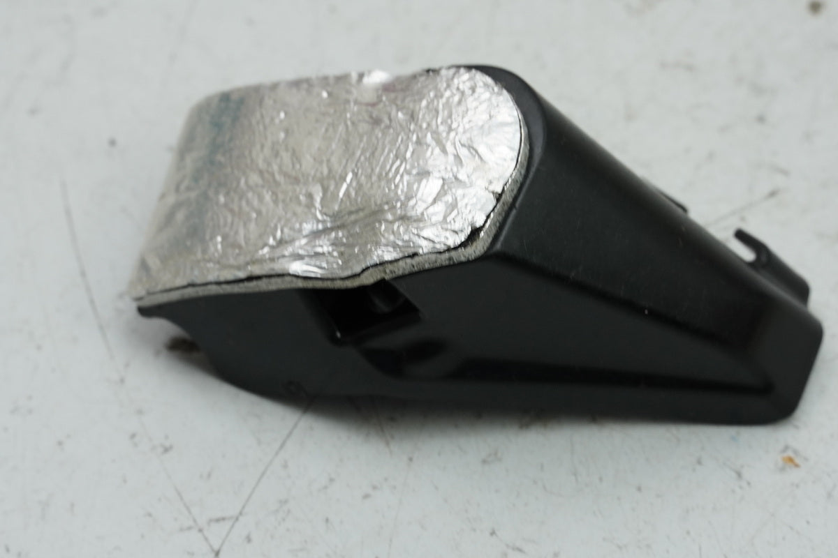 YAMAHA MTN 1000 MT-10 RN78 Cover Switch Sidestand Bracket Screw