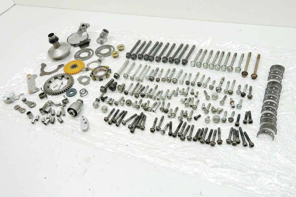 HONDA CBR 600 PC35 MOTOR - SCHRAUBEN & KLEINTEILE  99-00