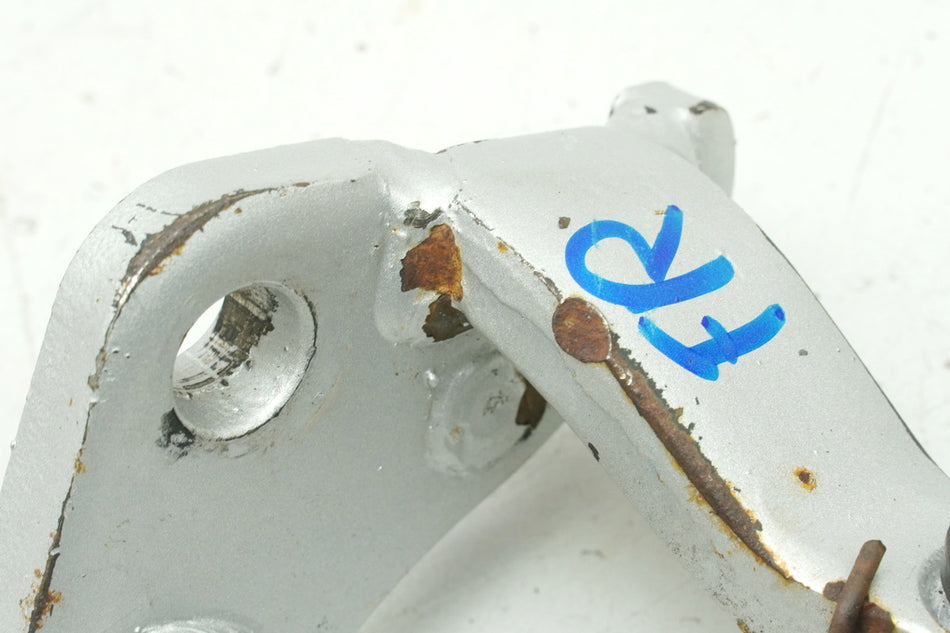 HONDA XL 600 PD06 TRANSALP Reposapiés derecho delantero Soporte de reposapiés delantero