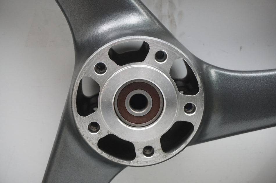 SUZUKI GSX 600 F GN72B Llanta delantera Rueda delantera J 17 x MT 3.00