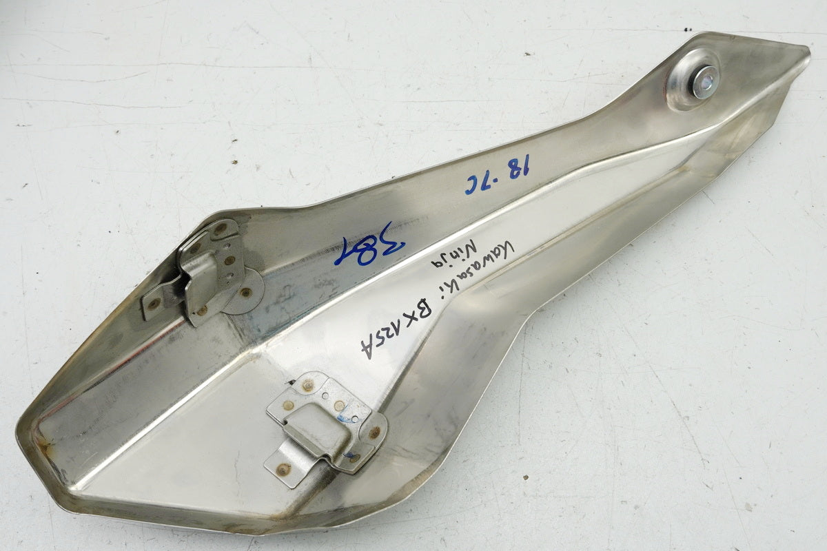 KAWASAKI BX 125 A NINJA Cubierta de protección térmica para embellecedor de escape silencioso